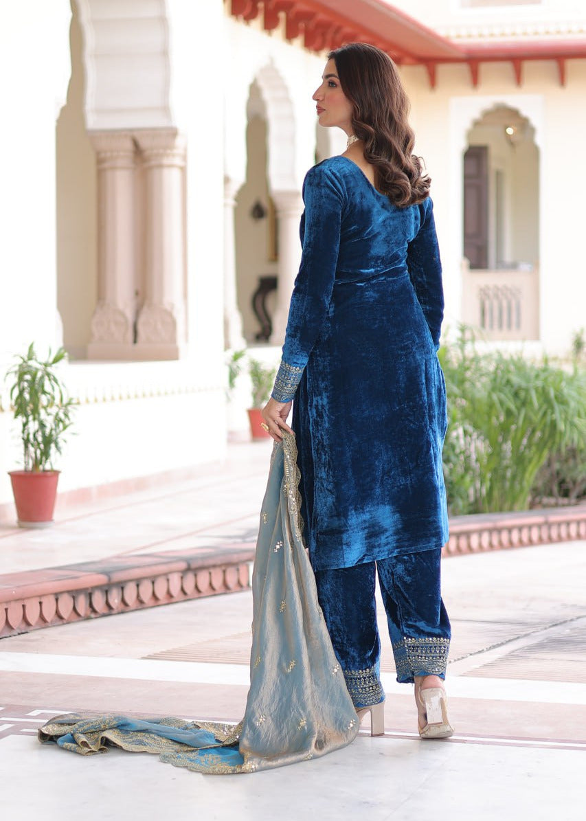 Stunning Zari Velvet Kurta Set