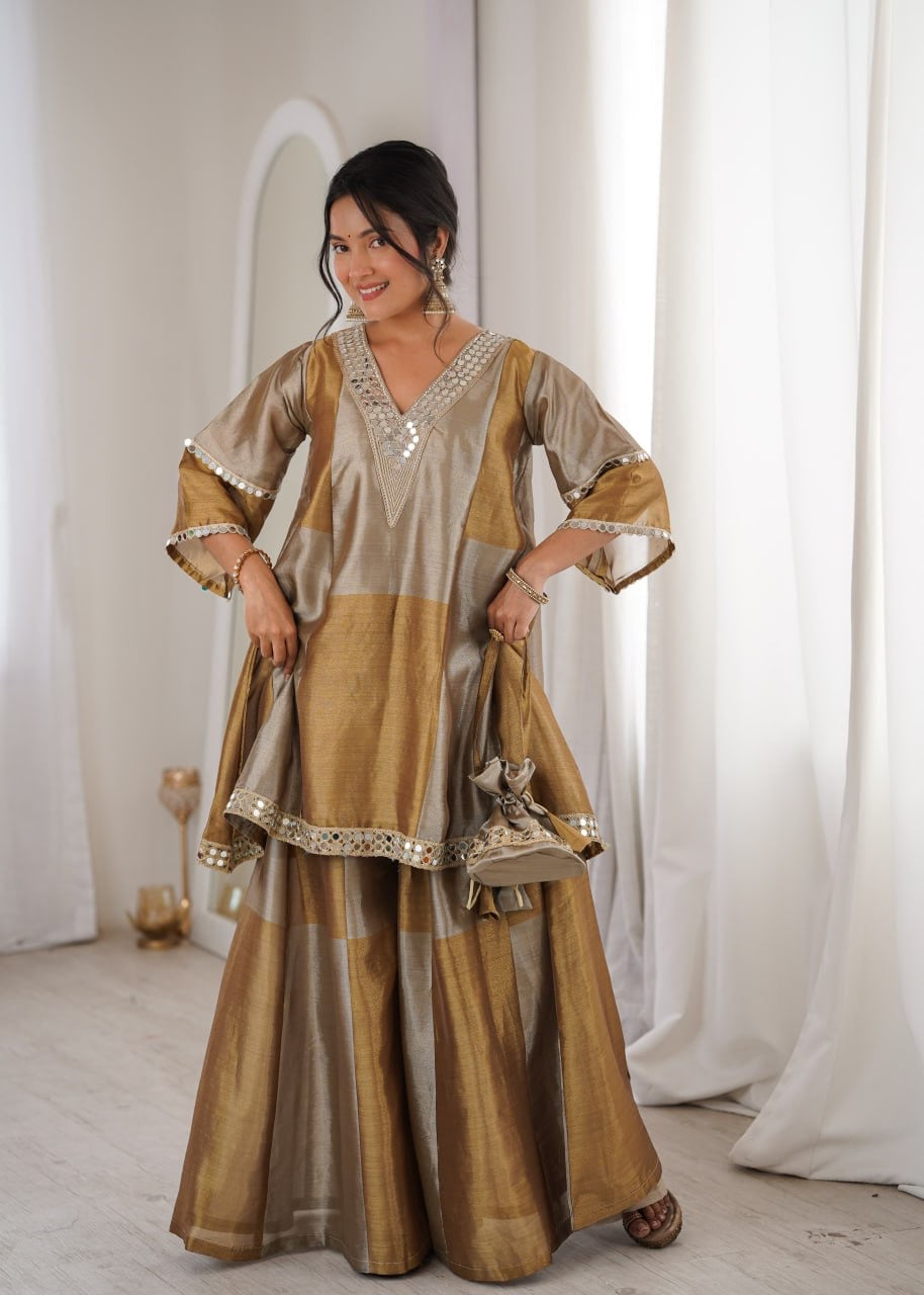 Classic Two-Tone Kurta Set With Batwa