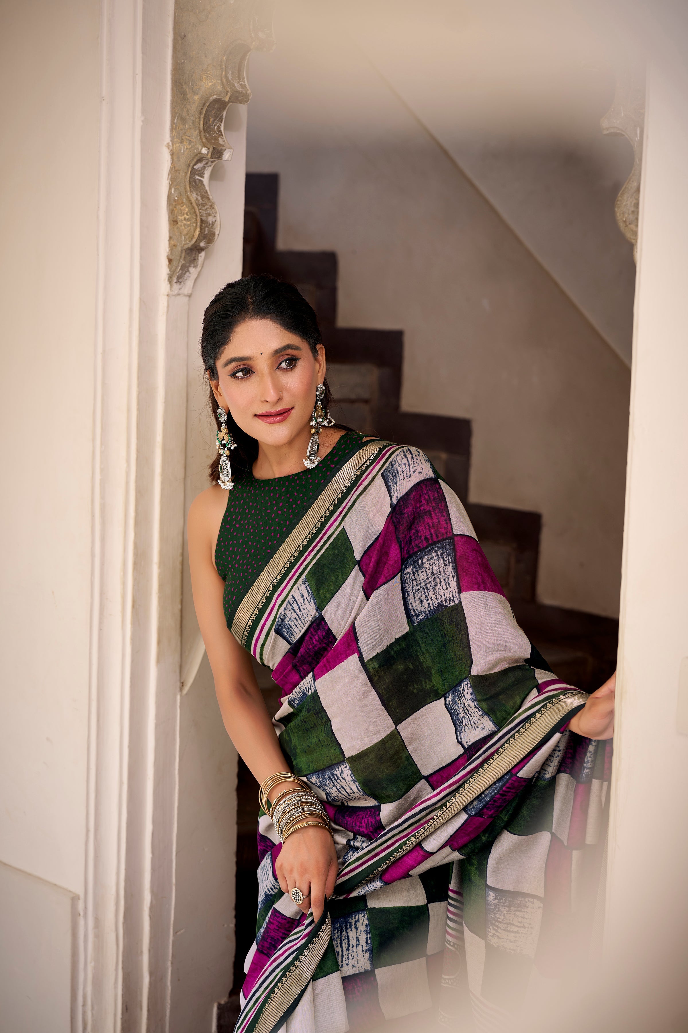 Green polyester viscose chanderi printed saree with unstitched blouse