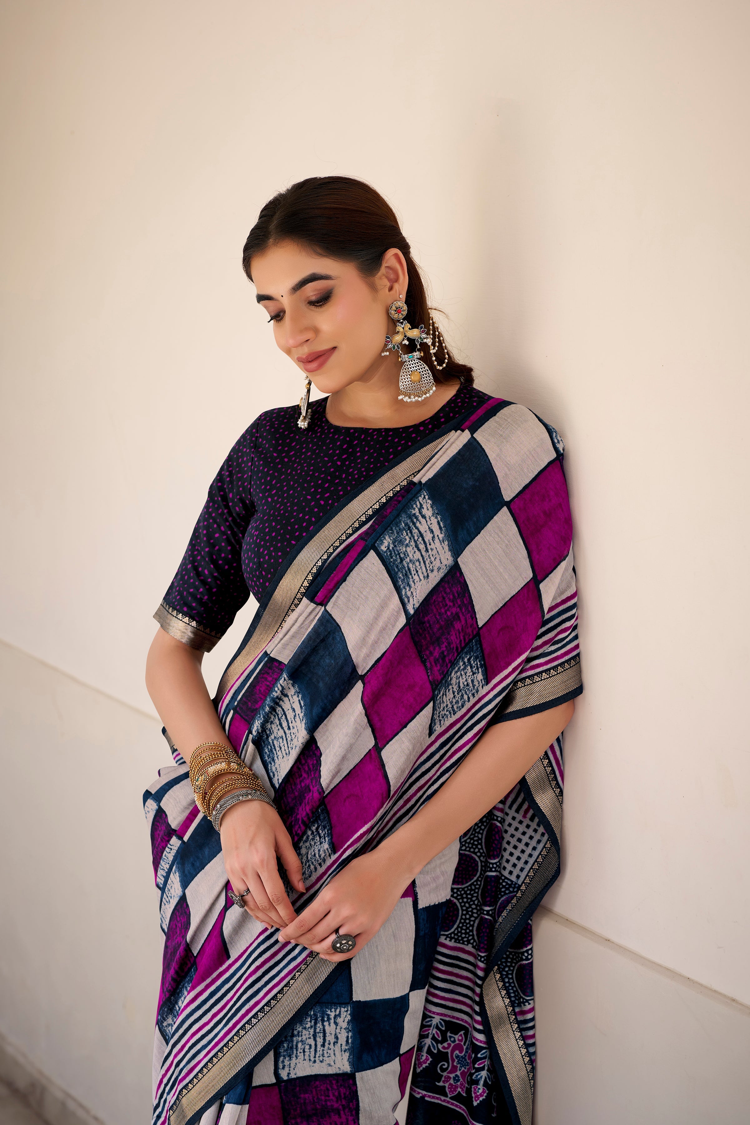 Navy blue polyester viscose chanderi printed saree with unstitched blouse
