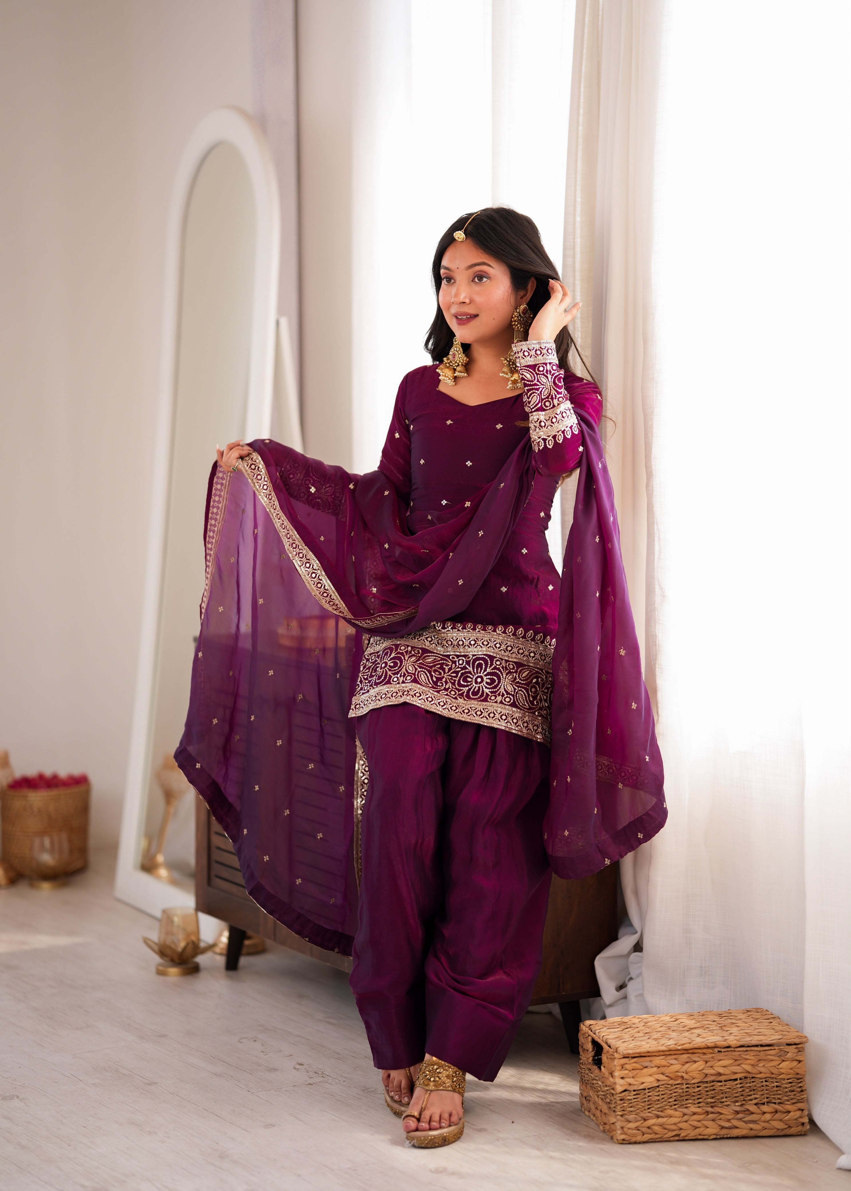 Graceful Farshi Salwar Dupatta Set