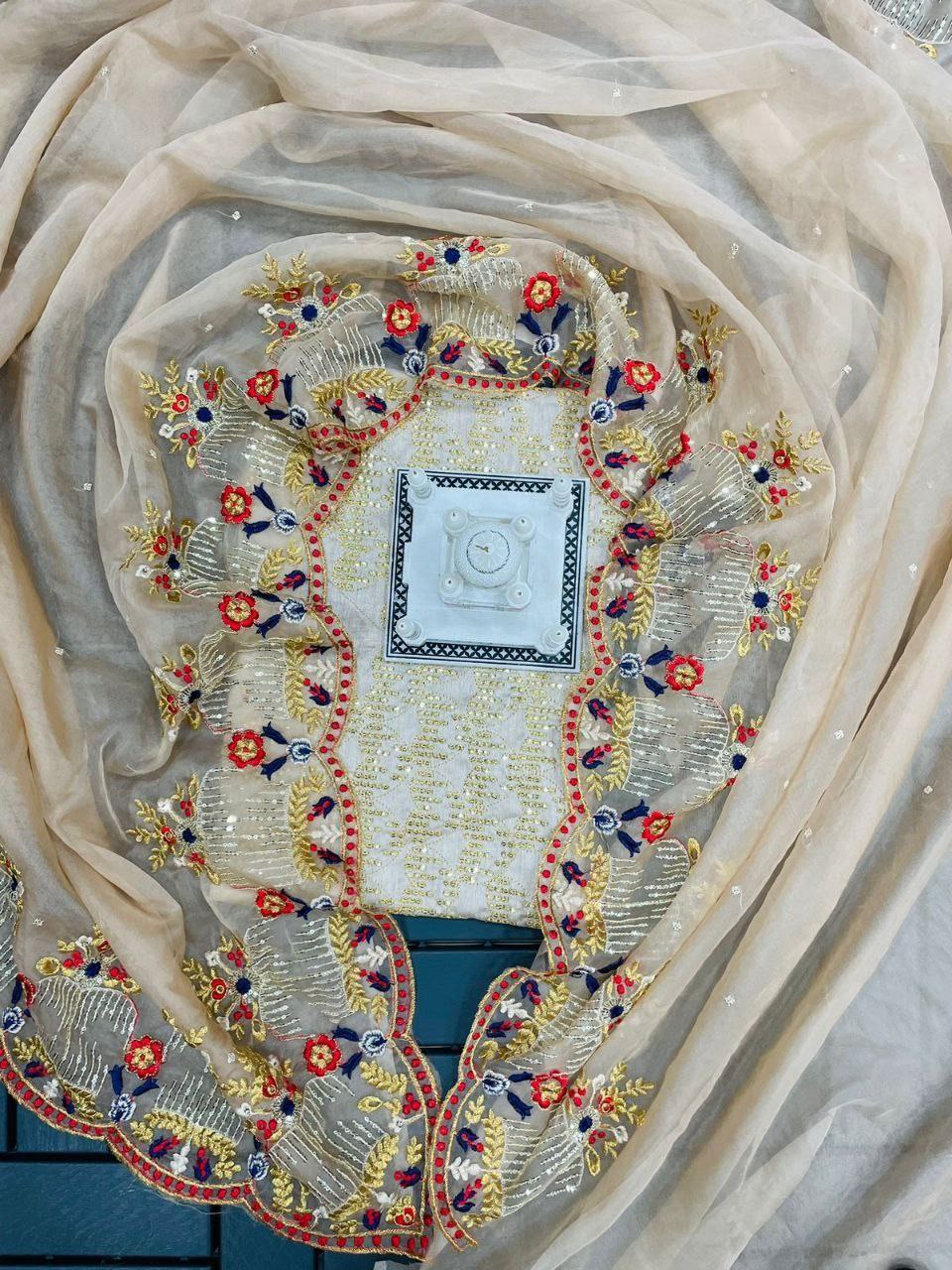 Golden glitz sparkling sona saree