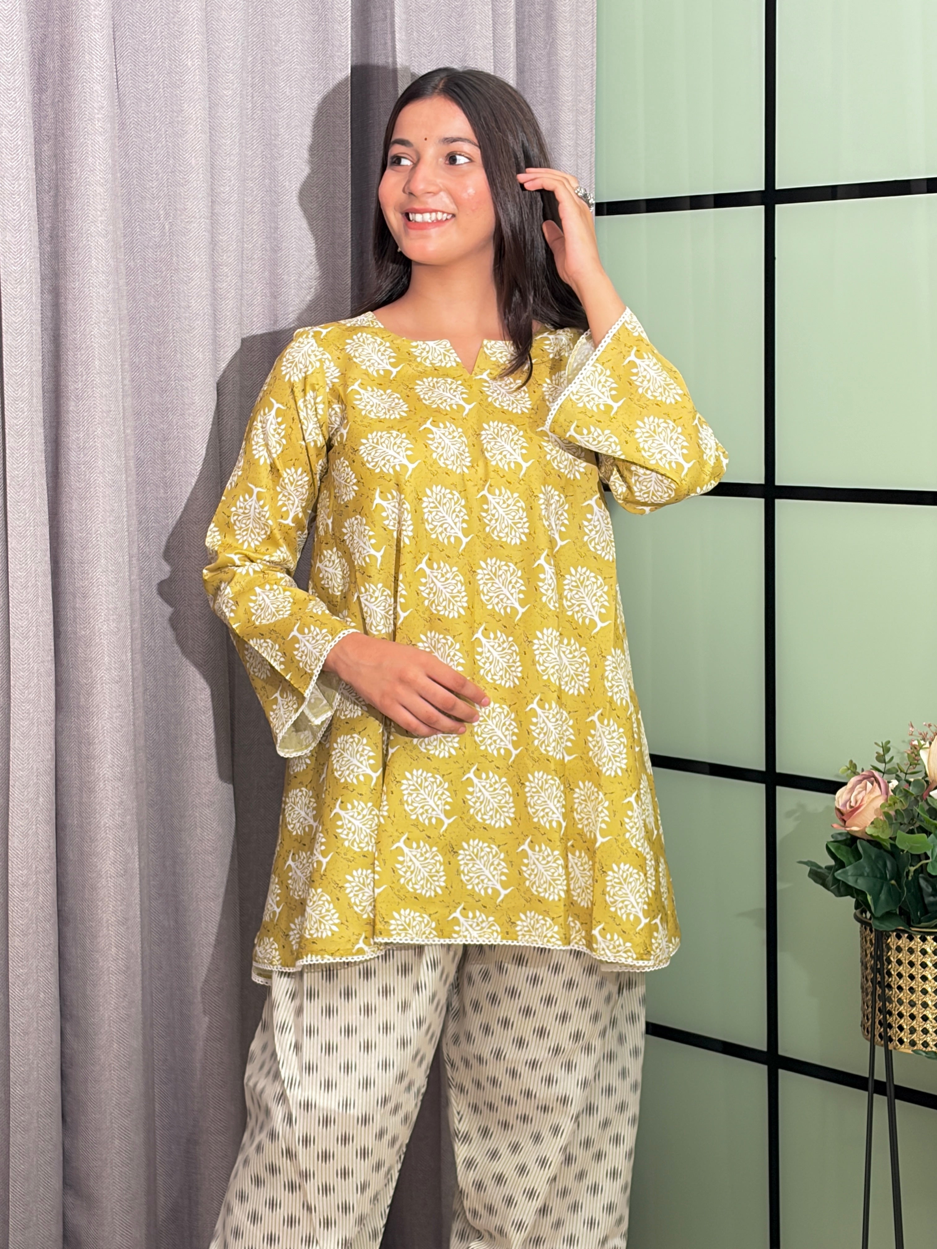 Printed Banana Silk Cotton Short Kurti-Farsi Salwar Set