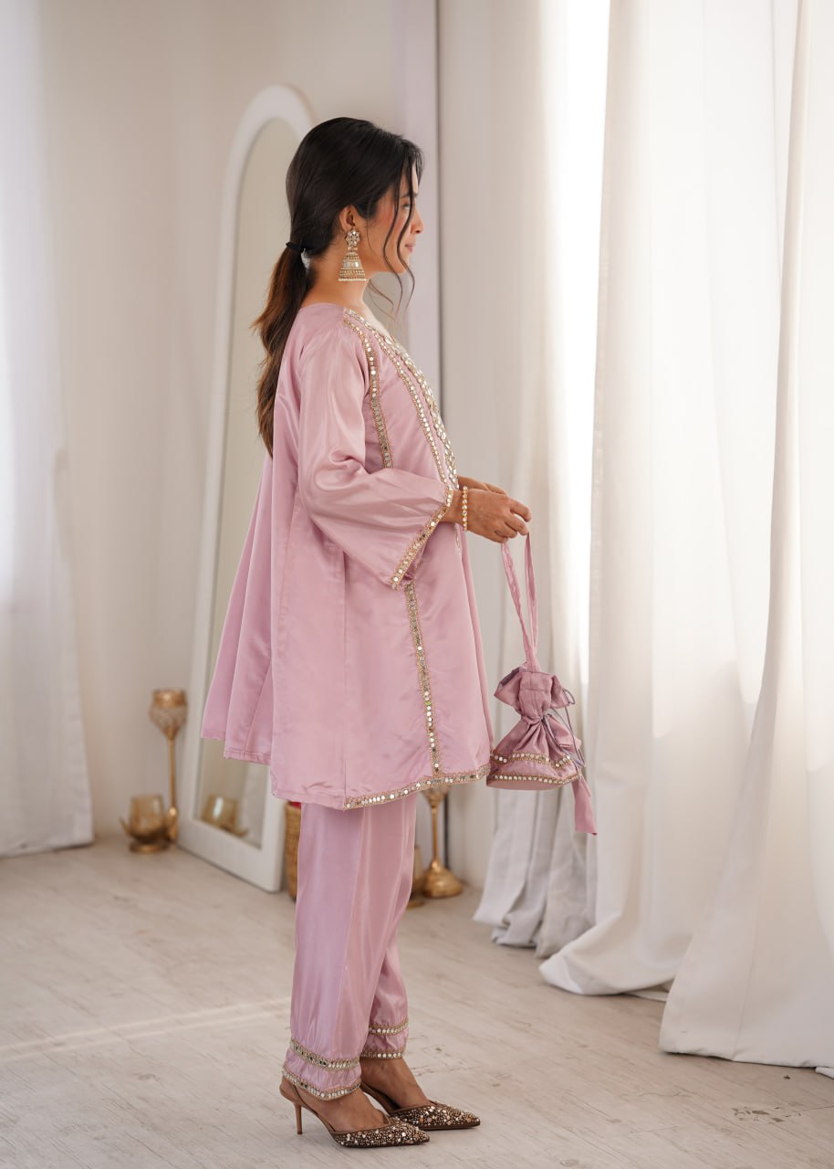Suhani Light Pink HO Silk Mirror Embroidered Work Kurti Pant Set with Potli
