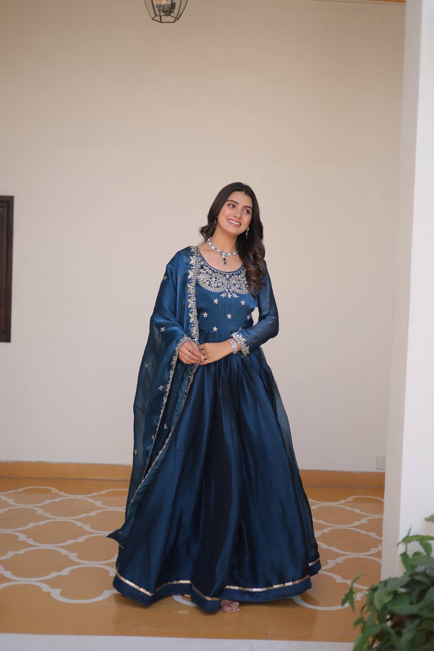  Siddhika pure Burberry silk embroidered gown set