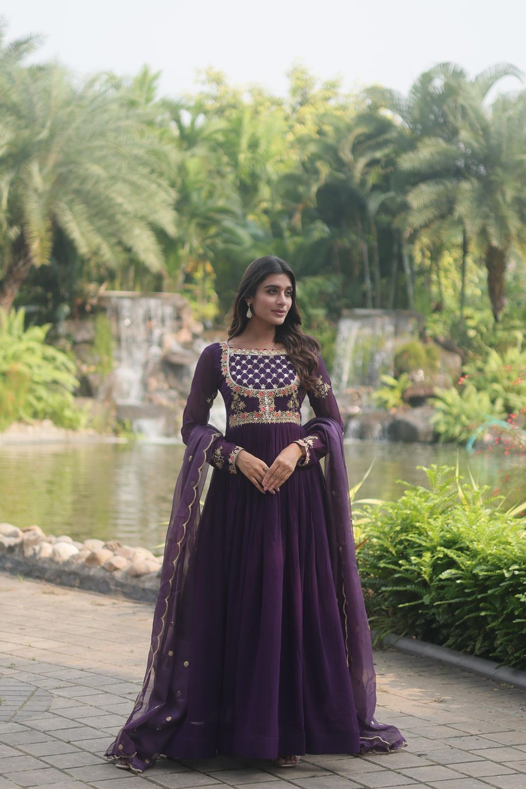 Floral Elegance: Embroidered Kurti Dupatta Set