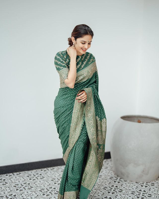 Green Banarasi silk Vamika designer saree