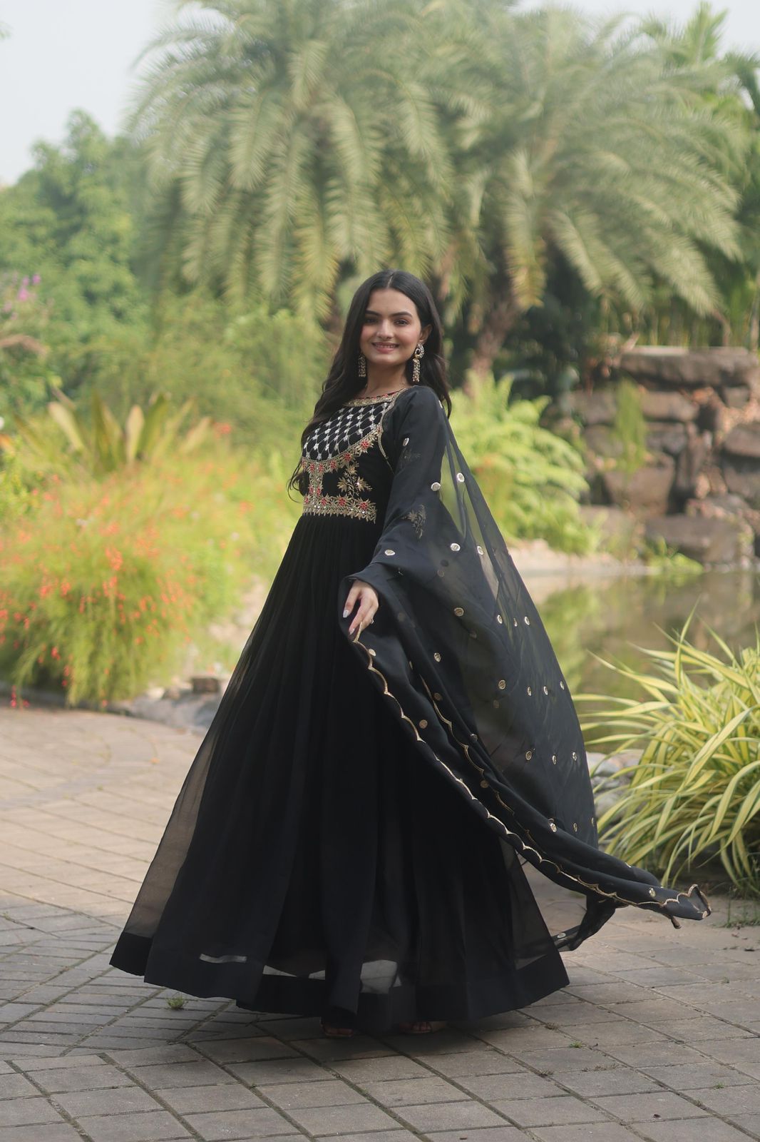 Floral Elegance: Embroidered Kurti Dupatta Set