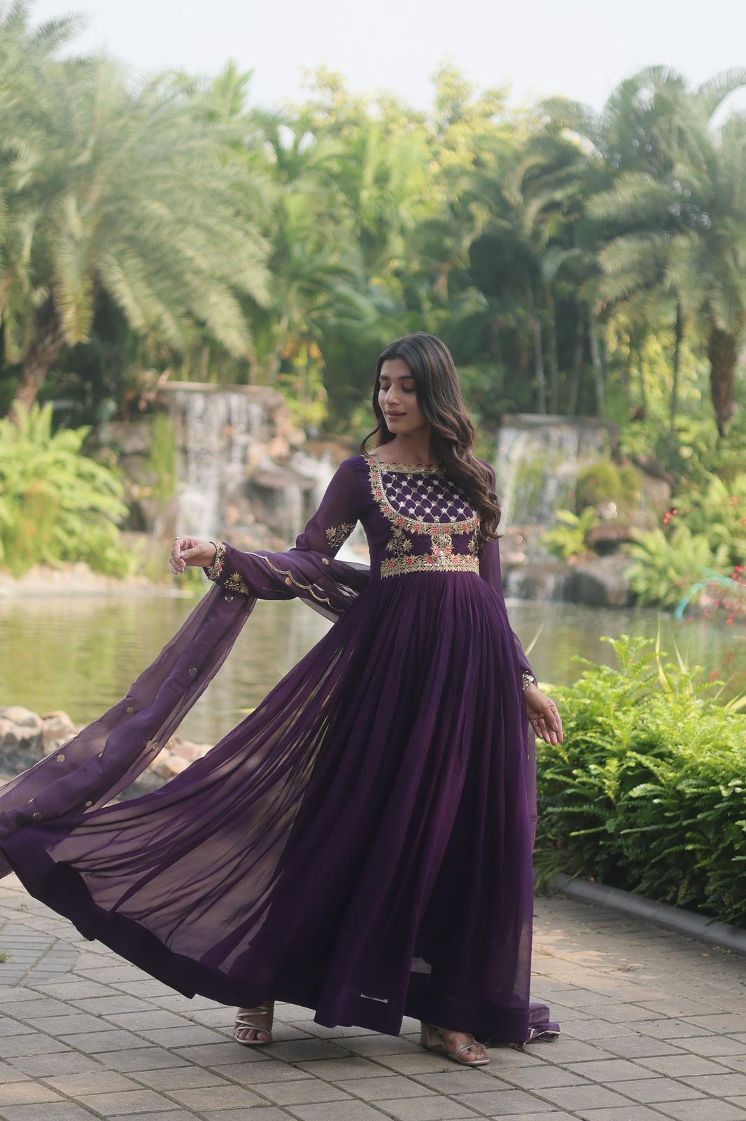 Floral Elegance: Embroidered Kurti Dupatta Set