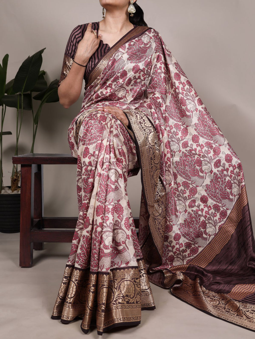 Pink tasar silk printed saree with viscose border and blouse