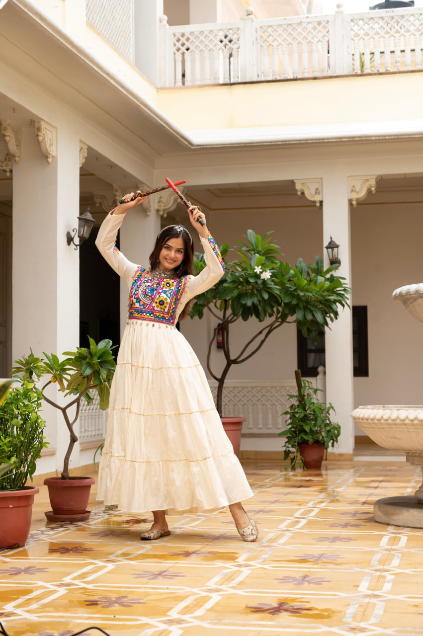 Off-white cotton gown with Kutchi Gamthi mirror embroidery and lace