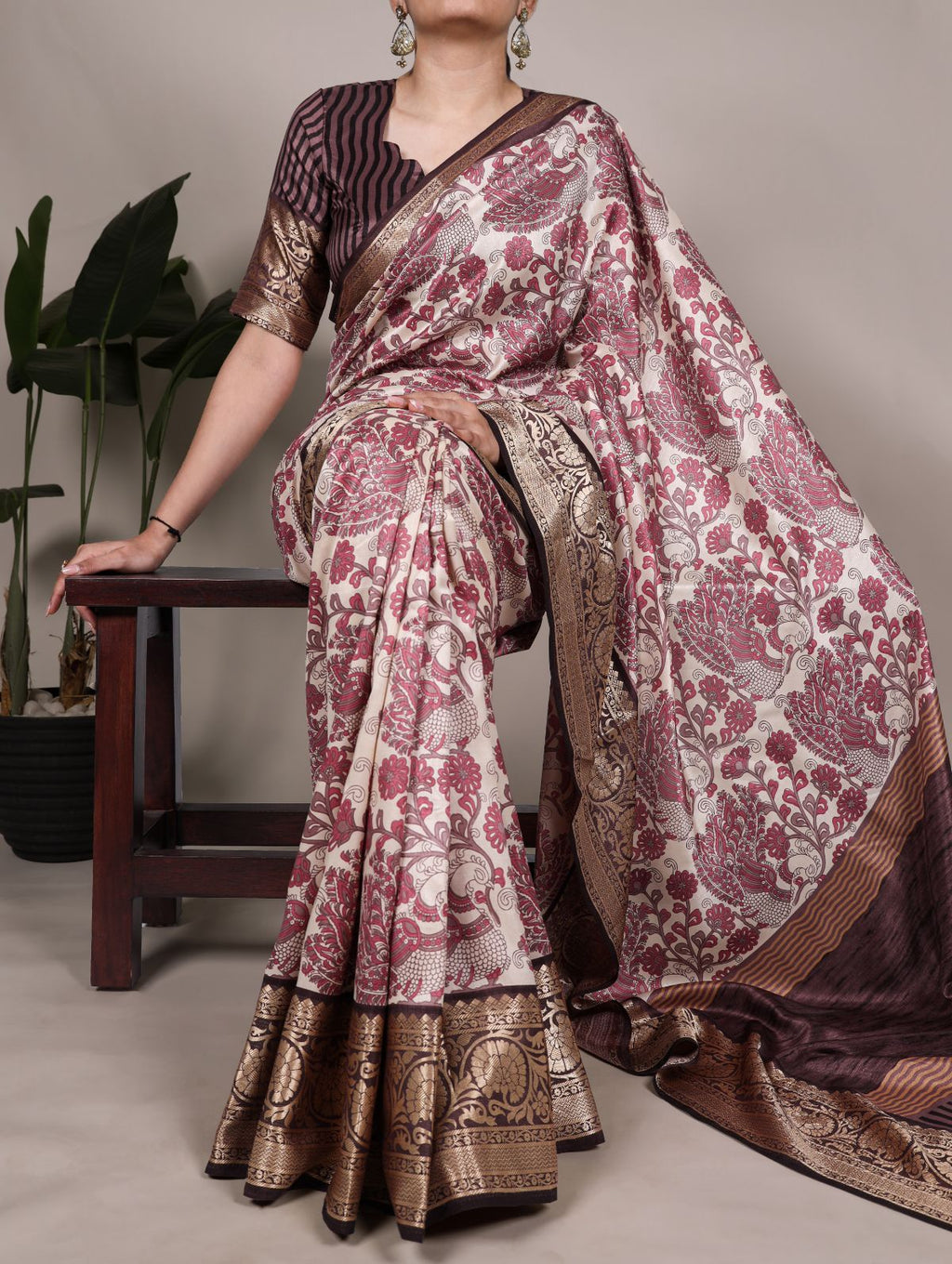 Pink tasar silk printed saree with viscose border and blouse