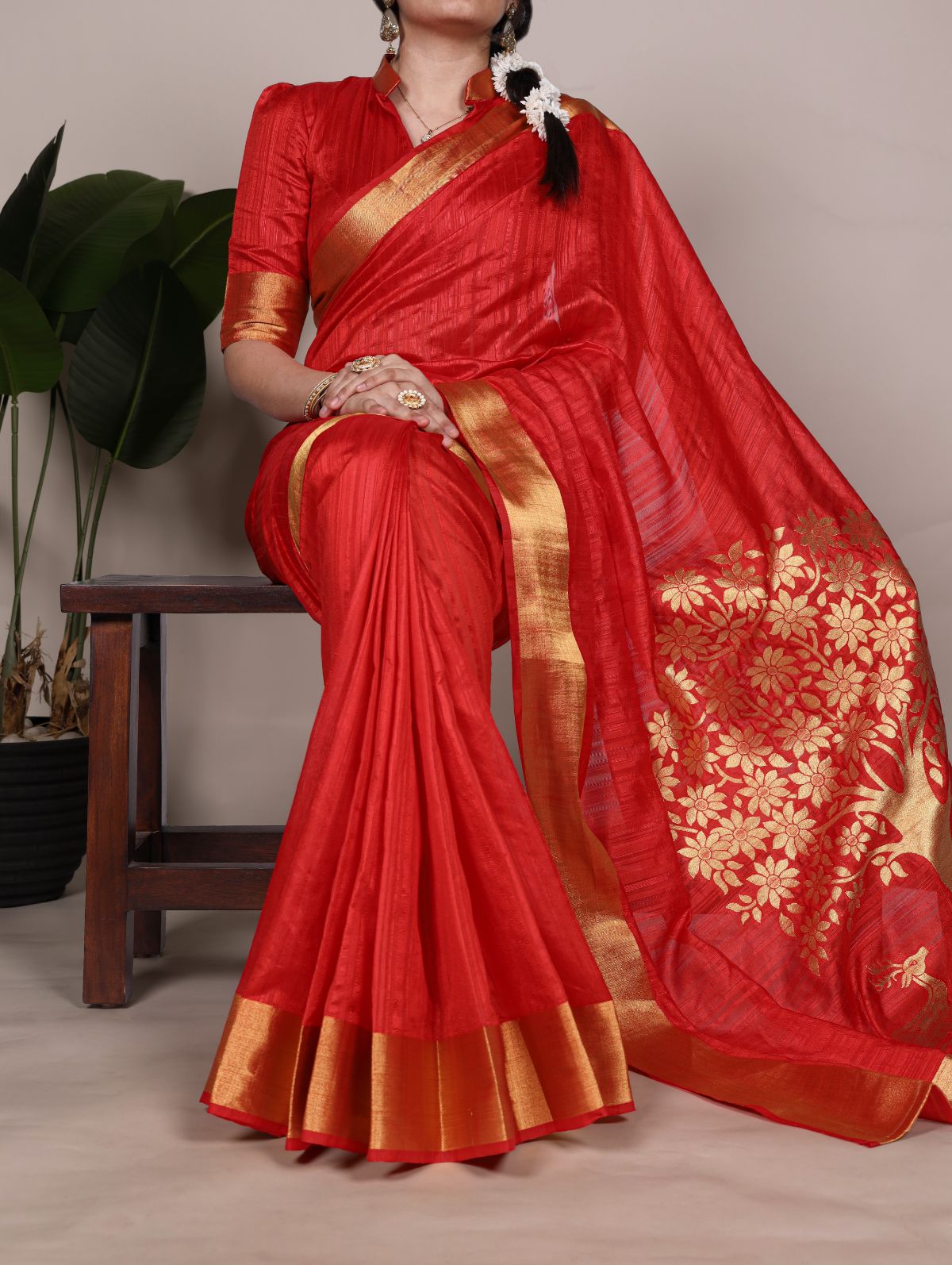 Red raw silk zari weaving saree with unstitched blouse