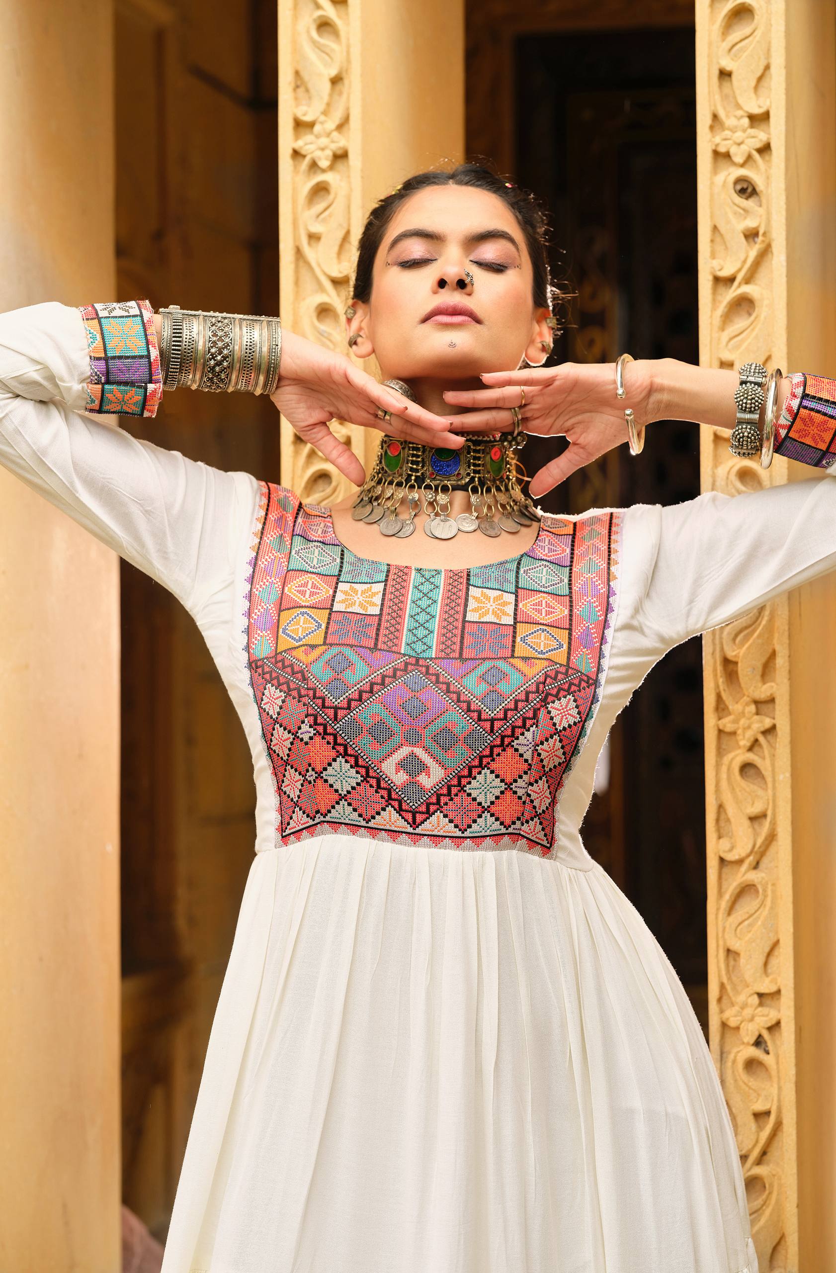 Off-white pure rayon Gamthi jacquard weaving lace border ruffle flair gown