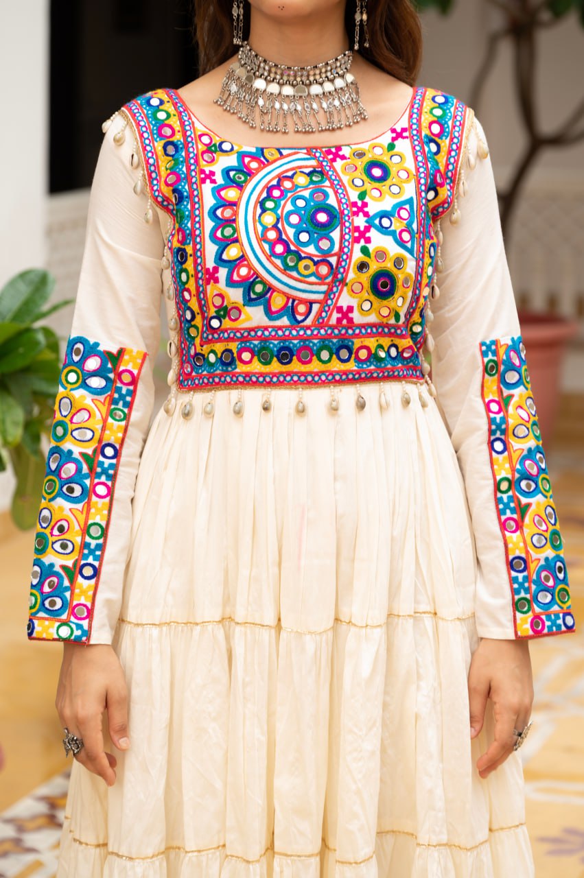 Off-white cotton gown with Kutchi Gamthi mirror embroidery and lace