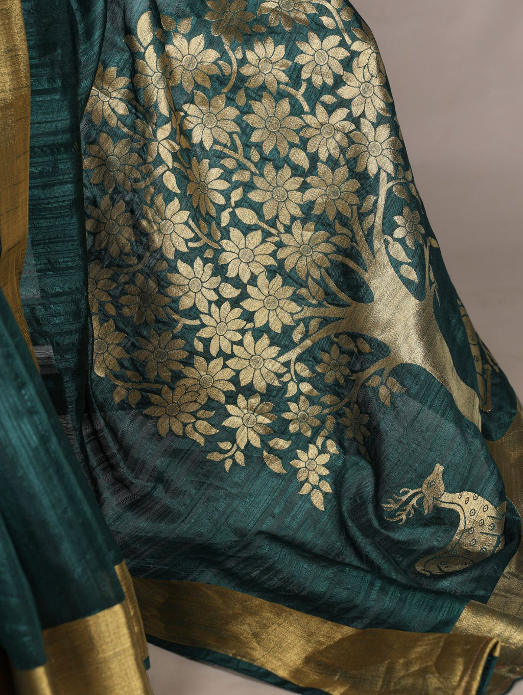 Green raw silk zari weaving saree with unstitched blouse