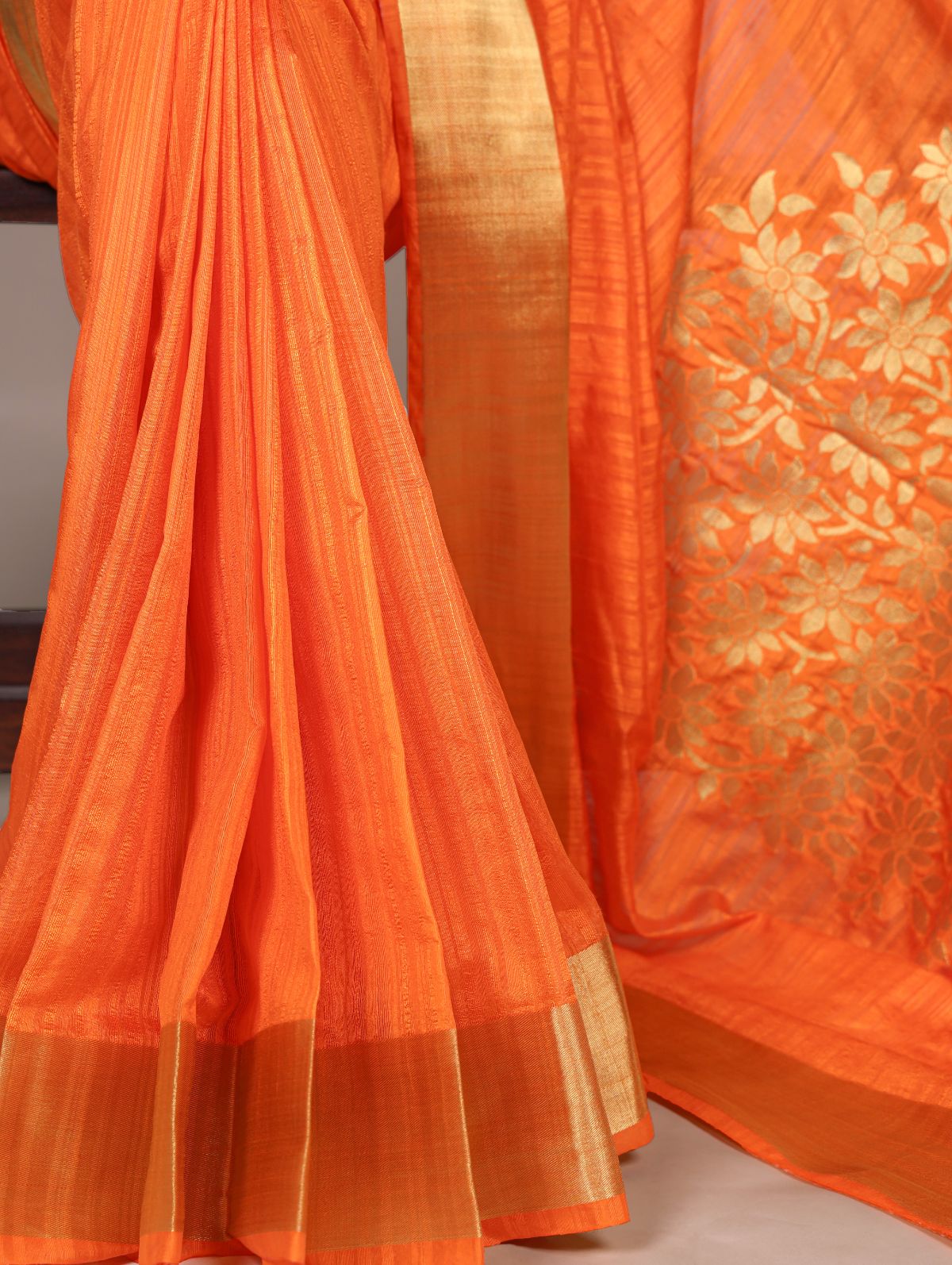 Orange raw silk zari weaving saree with unstitched blouse