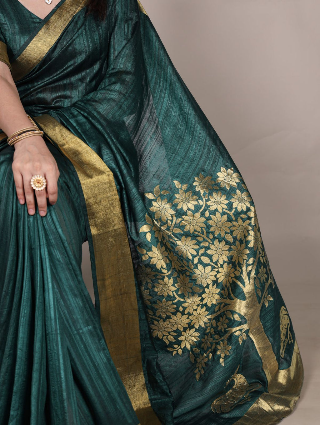 Green raw silk zari weaving saree with unstitched blouse