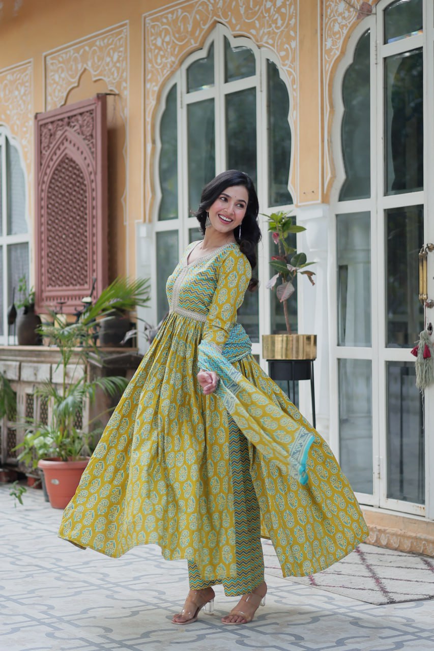 Veenashi Green Pure Cotton Kurti Set