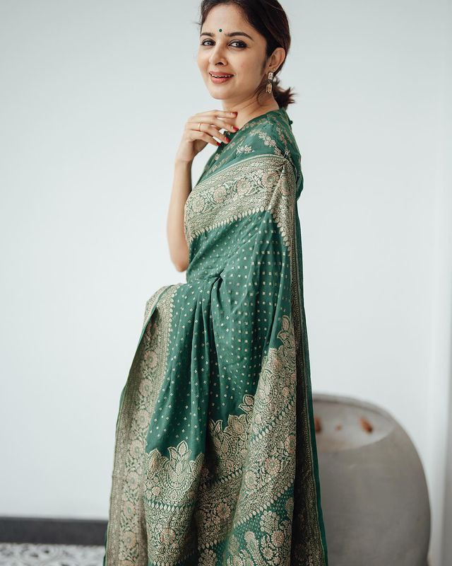 Green Banarasi silk Vamika designer saree